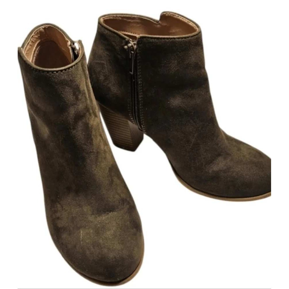 Old Navy Womens Olive Green Faux Suede Stacked Block Heel Ankle Booties Size 7